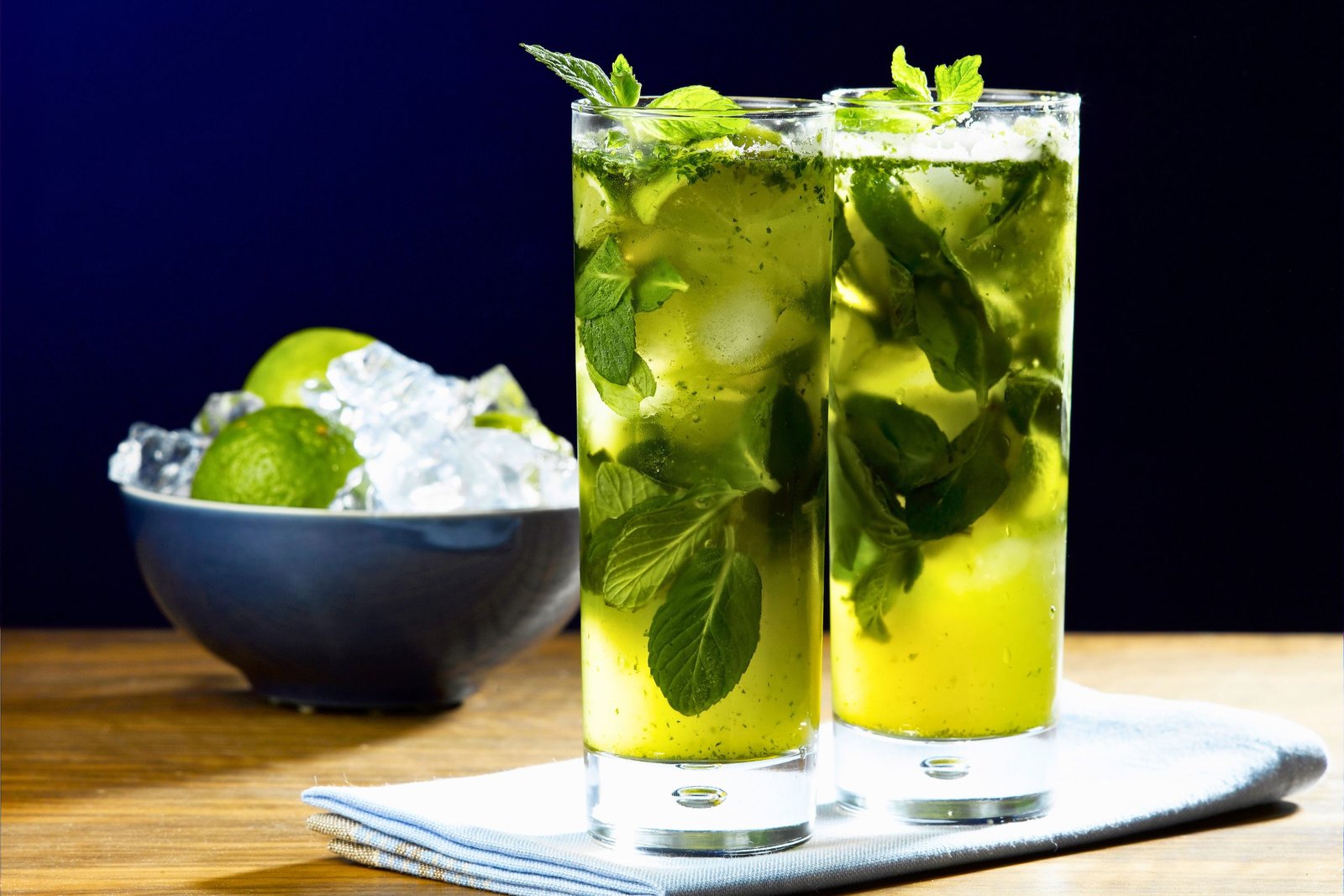 Refreshing Lime Mint Mojito Spritzer